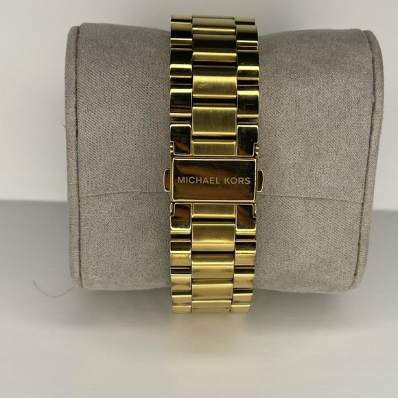 Gold Michael kors watch - Picture 3 of 3